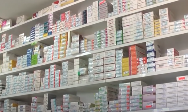 Vazhdon shitja dhe blerja e ilaçeve pa recetë të mjekut