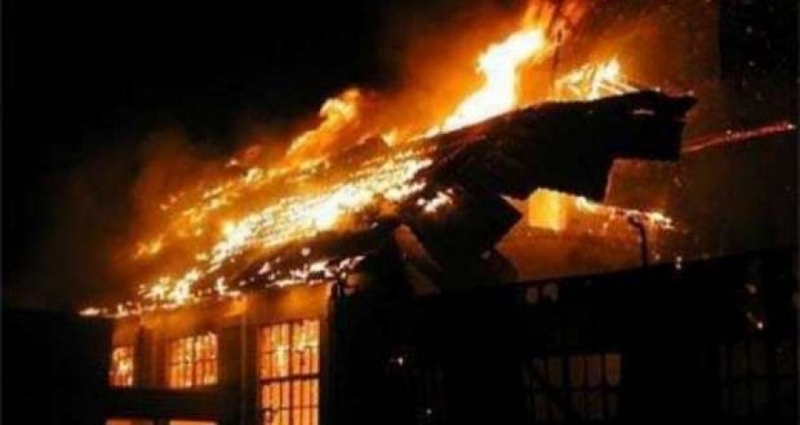 Zjarr në një fabrikë në Prizren, lëndohen dy persona