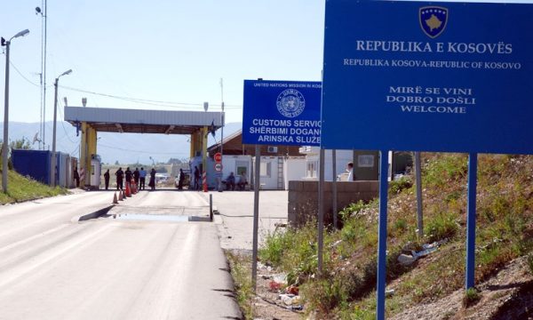 Nga 1 gushti Kosova nuk i lëshon në kufi shtetasit me dokumente të Serbisë