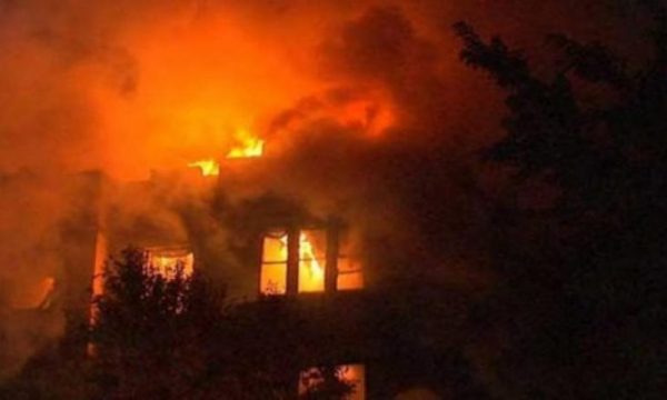 Prishtinë: Një shtëpi kaplohet nga zjarri