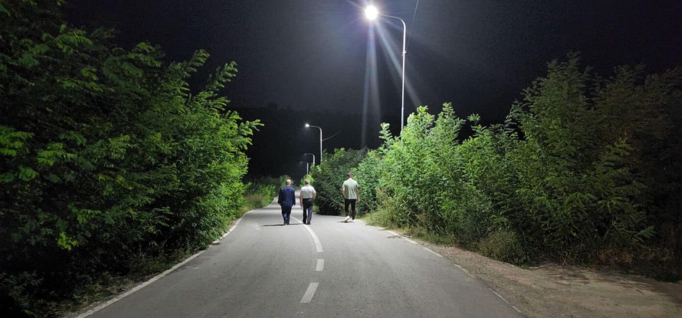 Rruga Rahovec-Hamoc-Fortesë bëhet me ndriçim publik