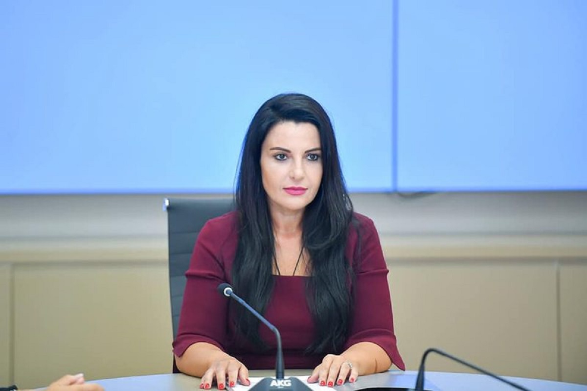 Ministrja shqiptare e energjisë: Çdo tepricë të rrymës do ta çonim në Kosovë para se ta shesim