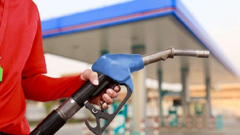 Lajm shumë i mirë: Bie çmimi i naftës dhe benzinës sot