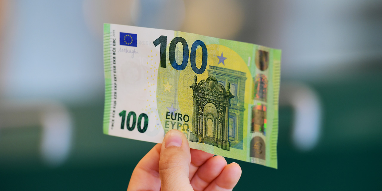 Gjakovari paguan dy pije energjike me 100 euro false, merr rreth 97 euro kusur origjinal