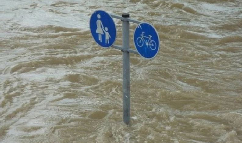 Paralajmërohen vërshime në disa zona të Dukagjinit