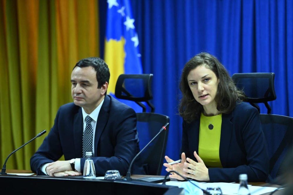 Ministrja Rizvanolli: Nuk përjashtohet rritja e çmimit të energjisë pas uljes së temperaturave