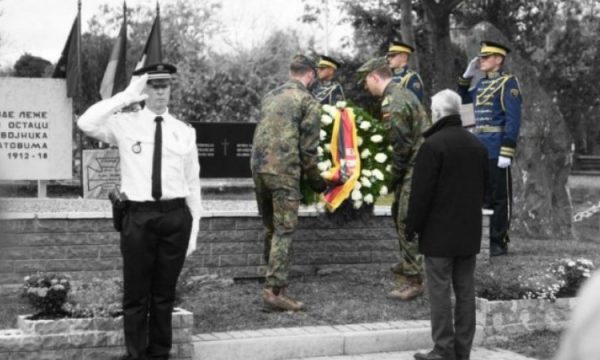 Skandali i FSK-së zë vend edhe në mediumin serb: U nderuan ushtarët serbë