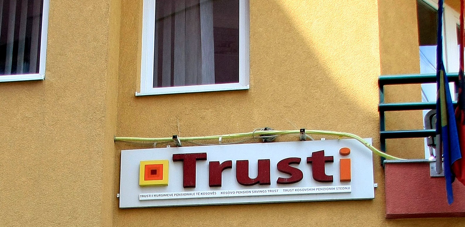 Qeveria s’i lejon qytetarët t’i tërheqin 30%: Mbi 170 milionë euro humbje të Trustit për 9 muaj