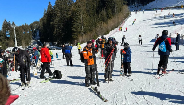 Dimal Basha i hip skijave, raportohet se po kalon pushimet dimërore në Bansko të Bullgarisë