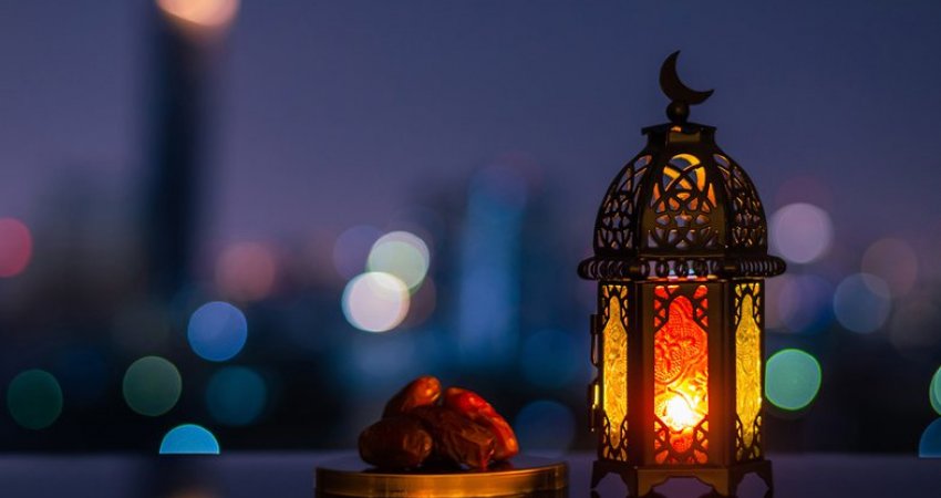 Normat – si të silleni me respekt me njerëzit që agjërojnë gjatë Ramazanit