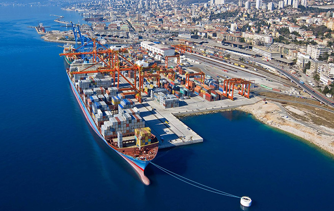 Mbërrin në Durrës anija më e madhe që ka shkarkuar në një port shqiptar