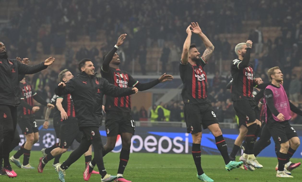 Milani “shkollski” ndaj Napolit, gjysmëfinalja i buzëqesh