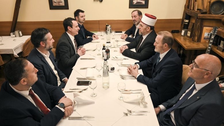 Kryeministri Kurti me “nijet”, shtron iftar për myftiun Tërnava