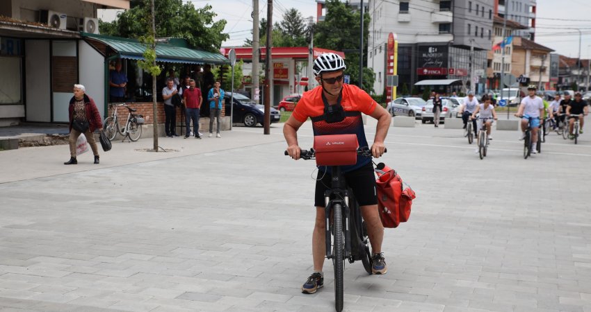 Qytetari nga Istogu vjen nga Gjermania me biçikletë, qëllimi ishte humanitar