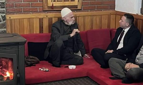 Mehaj takon bacën Rifat: Zhvillimin e ushtrisë do ta bëjmë duke kujtuar rrugën e Jasharëve