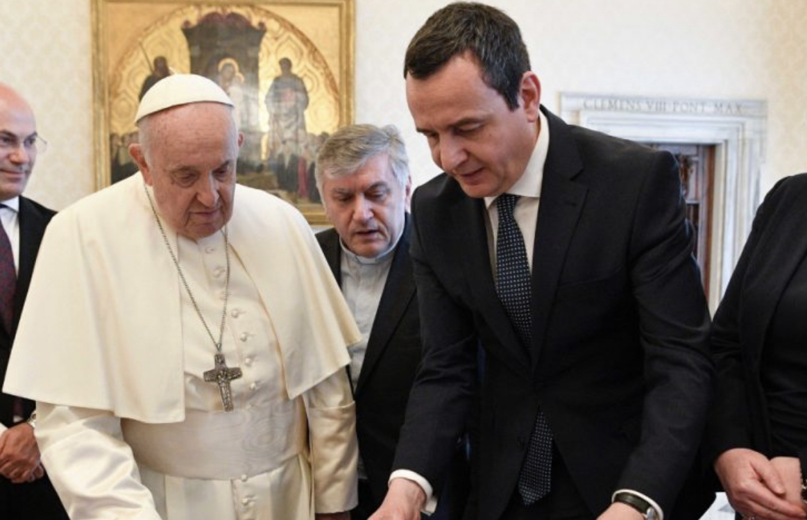Kurti: Ia përsërita Papës se na duhet mbështetja e Vatikanit