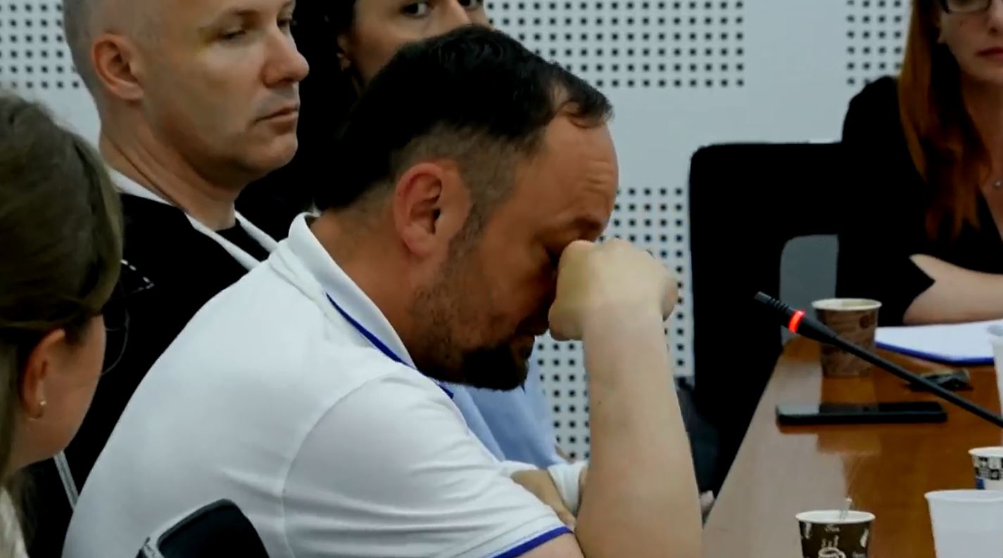 Gazetari qan derisa rrëfen për sulmin që i ndodhi në Leposaviq