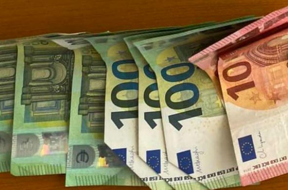 Një qytetar e gjeti një portofol me para në rrugë, ia dorëzon policisë në Lipjan