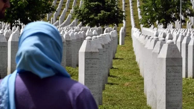 28 vjet nga Masakra e Srebrenicës