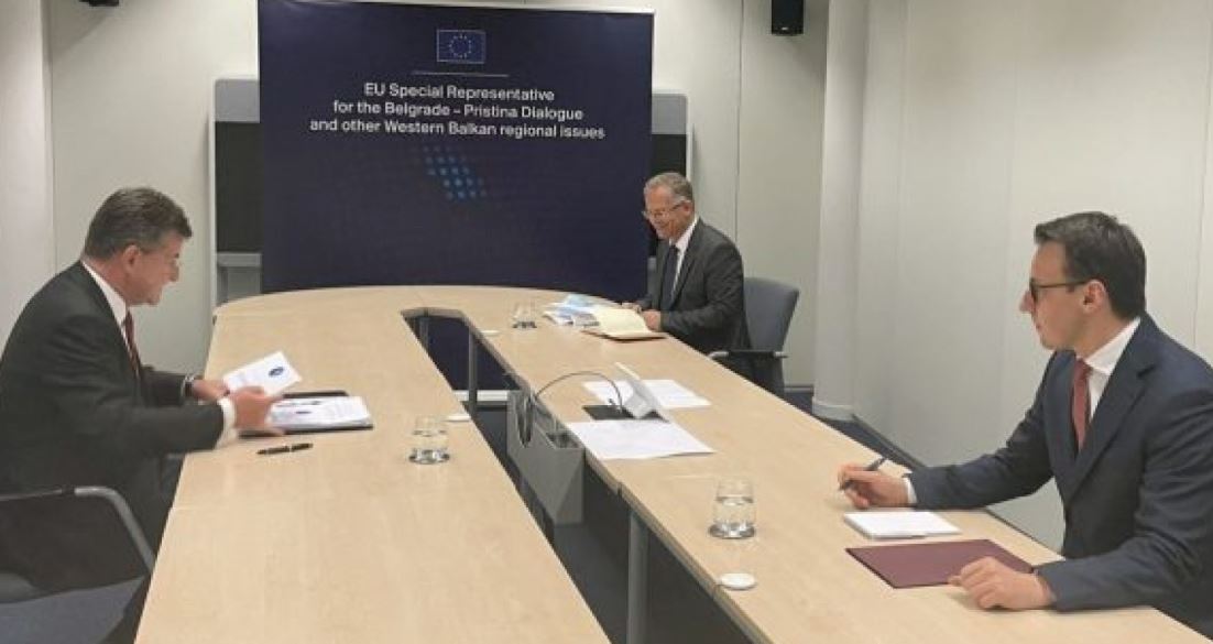 Bislimi e Petkoviq takohen sot në Bruksel: Diskutohet Marrëveshja Bazë dhe plani për veriun