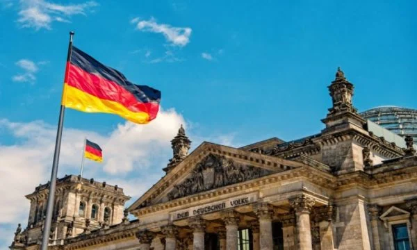 Administrata publike në Gjermani në krizë, 360 mijë vende pune të lira