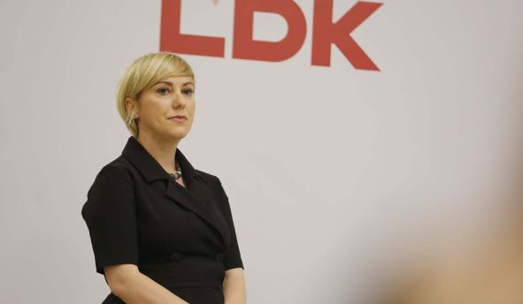 Halimi e LDK-së: Skandalet e njëpasnjëshme nuk e trembin Qeverinë arrogante