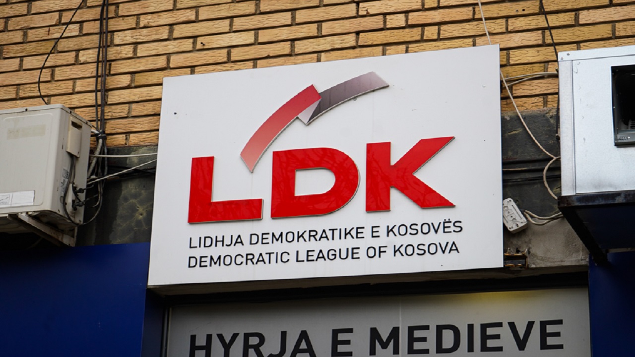 “Po e shkel ligjin”, LDK-ja kërkon dorëheqjen e Nagavcit