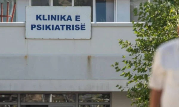 Policia e Kosovës jep detaje për zjarrin e shkaktuar në dhomën e Klinikës së Psikiatrisë në QKUK