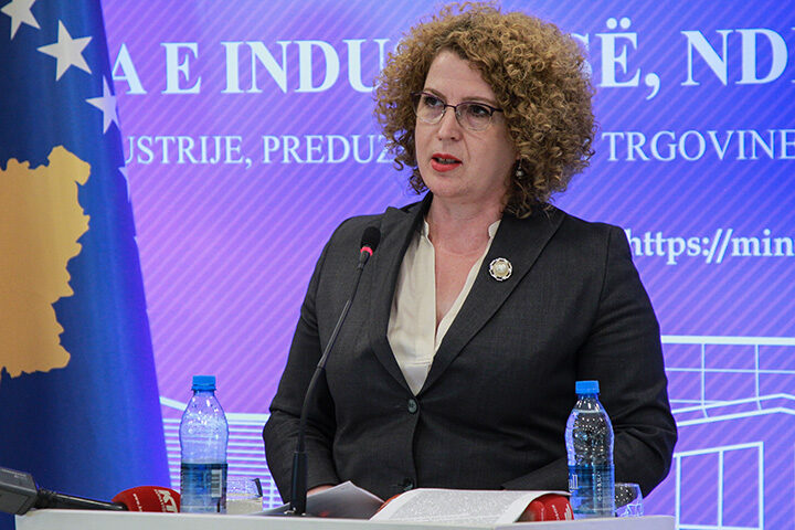 Rozeta Hajdari: Nuk kemi ardhë t’ua plotësojmë dëshirat opozitës, s’do të jap dorëheqje