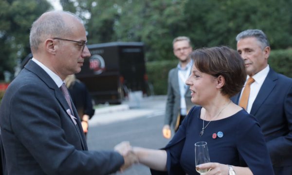 Takimi i ministrave në Tiranë me kryediplomaten gjermane, MPJ e Shqipërisë: Gati të fillojmë