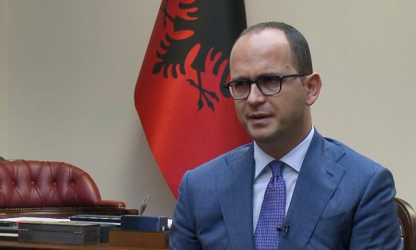 Bushati kërkon unitet në Tiranë për Kosovën: Sulmi terrorist i 24 shtatorit, një këmbanë e fortë alarmi