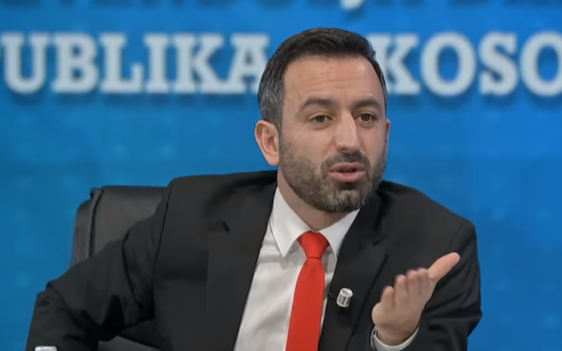 Dimal Basha kritikon Policinë: Ka zyrtarë që nuk e vendosin rripin e sigurisë, e qytetarët i dënojnë