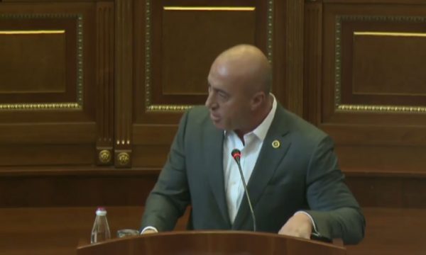 Haradinaj i lypë Kurtit buxhet për rininë: Mos i lejo të ikin pas 1 janarit