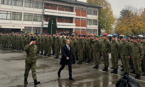 Kontigjenti i 40 i ushtarëve nga Kroacia arrin në Kosovë