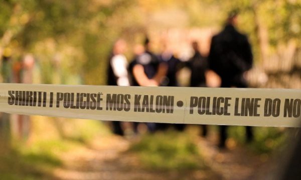 Vdes një person në Prishtinë, policia nis hetimet