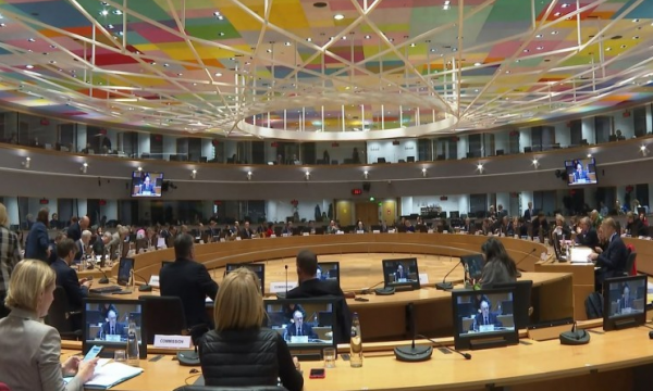 Ministrat e BE-së miratojnë konkluzat, mirëpresin që Kosova e Serbia e kanë pranuar draftin, kërkojnë zbatim