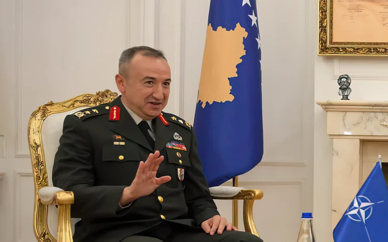Komandanti i KFOR-it në Kosovë: Kemi katërfishuar praninë tonë në Veri, synojmë të parandalojmë përshkallëzimin
