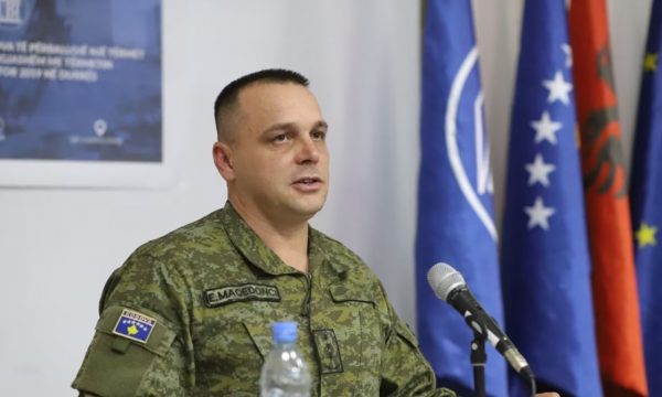 Maqedonci: Tri nga katër brigadat e ushtrisë serbe, janë të vendosura përgjatë kufirit me Kosovë