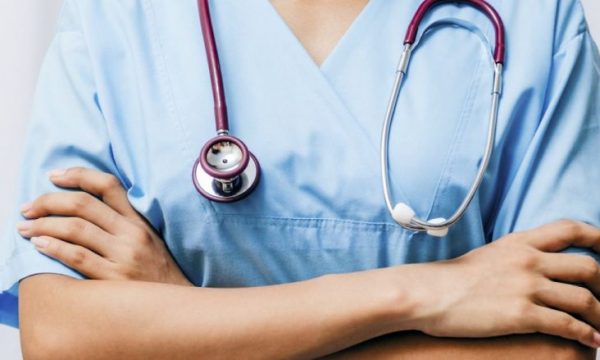 Kosova po përballet me mungesë të madhe të anesteziologëve e infermierëve