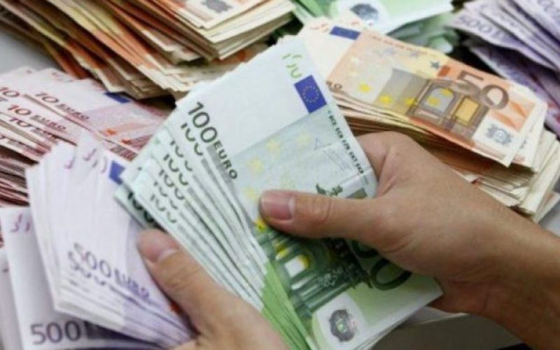 Diaspora dërgoi mbi 1 miliard euro remitanca deri në shtator 2023