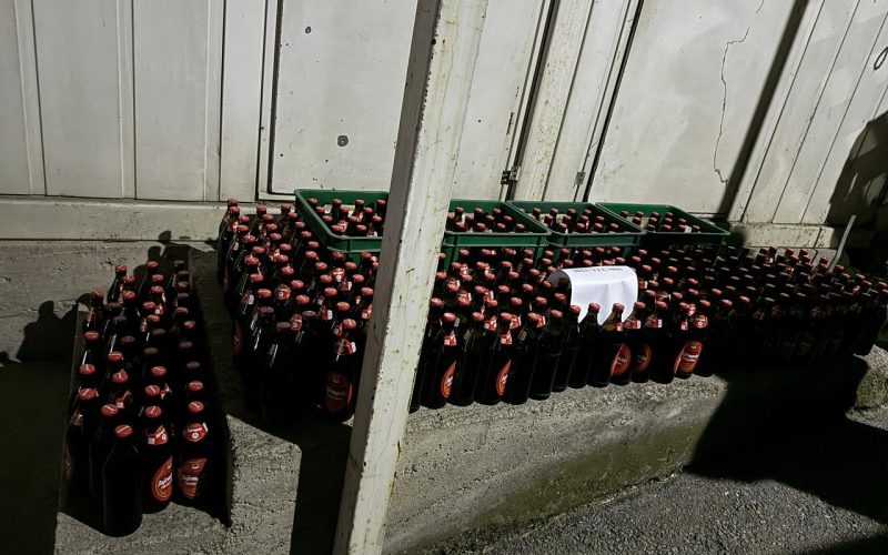 Parandalohet kontrabanda me mallra nga Serbia, në tri raste sekuestrohen rreth 900 shishe birra