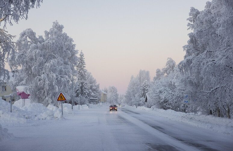 I ftohti ekstrem “pushton” Evropën veriore, temperaturat deri në -43.6 gradë