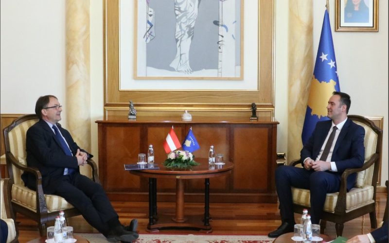 Konjufca takohet me ambasadorin austriak: E cilëson Austrinë si mbështetëse të fuqishme të Kosovës