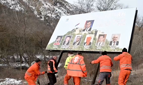 Largohen billbordet ilegale me simbole dhe imazhe të diktatorëve e agresorëve serb në Zveçan