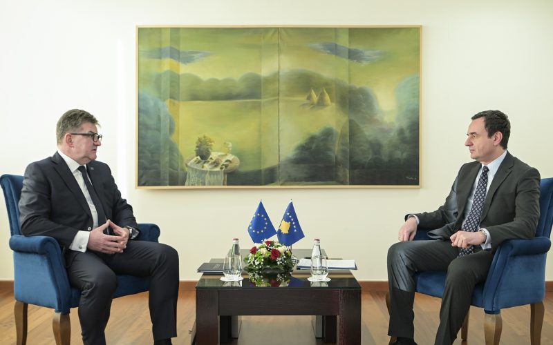 Qeveria për takimin Kurti-Lajçak: U fol për zbatimin e marrëveshjeve, njohjen reciproke e zgjedhjet në veri