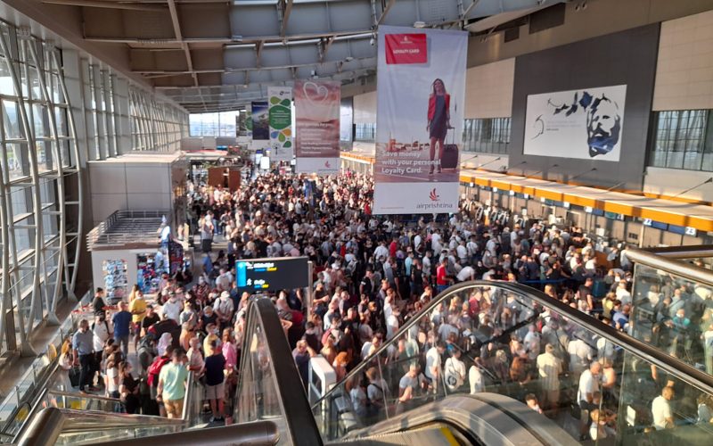 Për vetëm një javë, mbi 83 mijë persona udhëtuan përmes aeroportit të Prishtinës