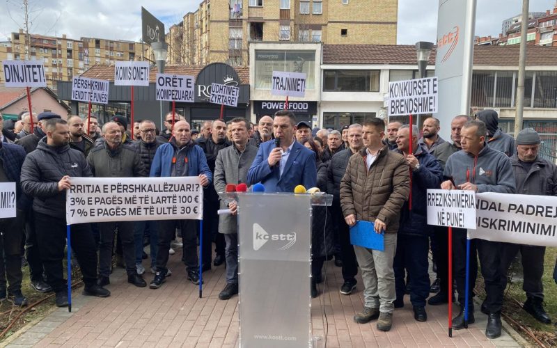 Protestojnë punëtorët e KOSTT-it, shprehin pakënaqësitë për pagat