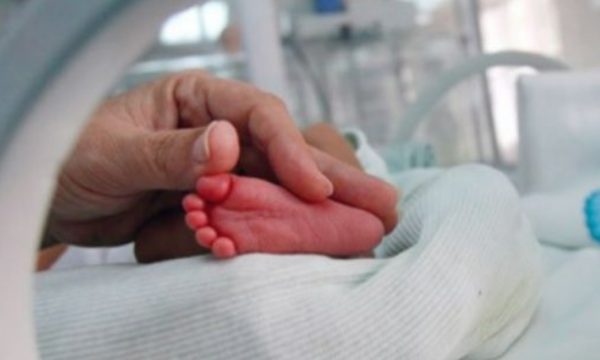 Mbi 8 mijë lindje gjatë vitit 2023 në Kliniken Gjinekologjike në Prishtinë, në mesin e tyre 250 binjakë dhe 11 trinjakë
