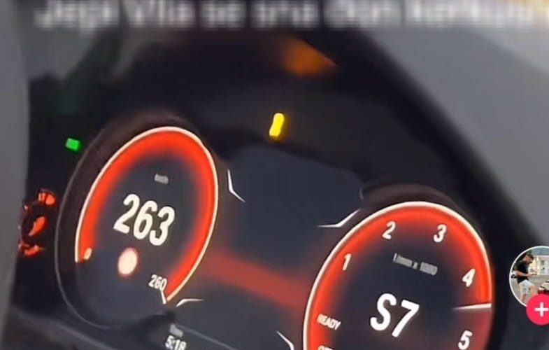 Në zonën 100 km/h voziti 263 km/h, dënohet me 300 euro dhe i konfiskohet patentë-shoferi