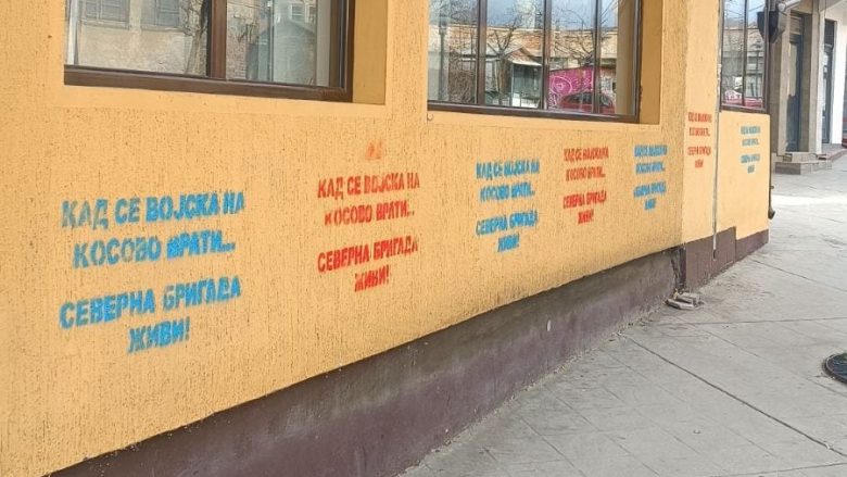 Rikthimi grafiteve të “Brigadës së Veriut”, ekspertët i konsiderojnë alarm për sigurinë